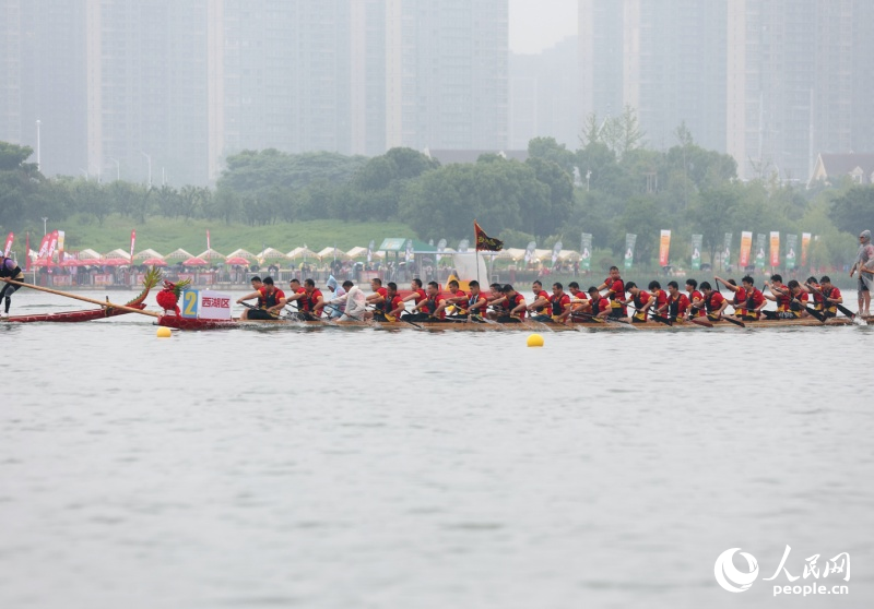 2026年中国南昌国際ドラゴンボートレースが江西省南昌市の九竜湖で開催（撮影・時雨）。