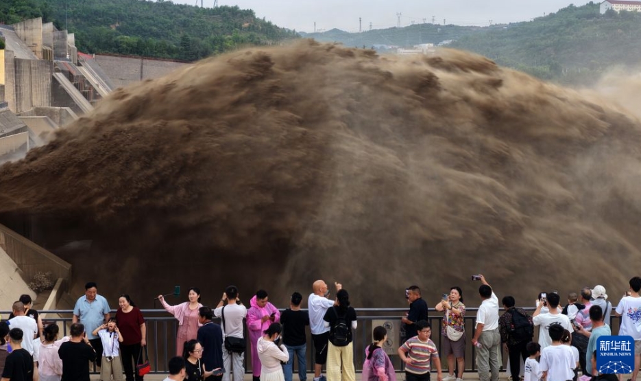 黄河の水量・土砂調整のため、土砂を一斉排出　河南省