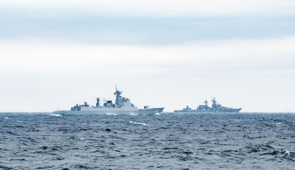 写真で見る中露合同軍事演習「海上連合2026」海上演習段階のハイライト