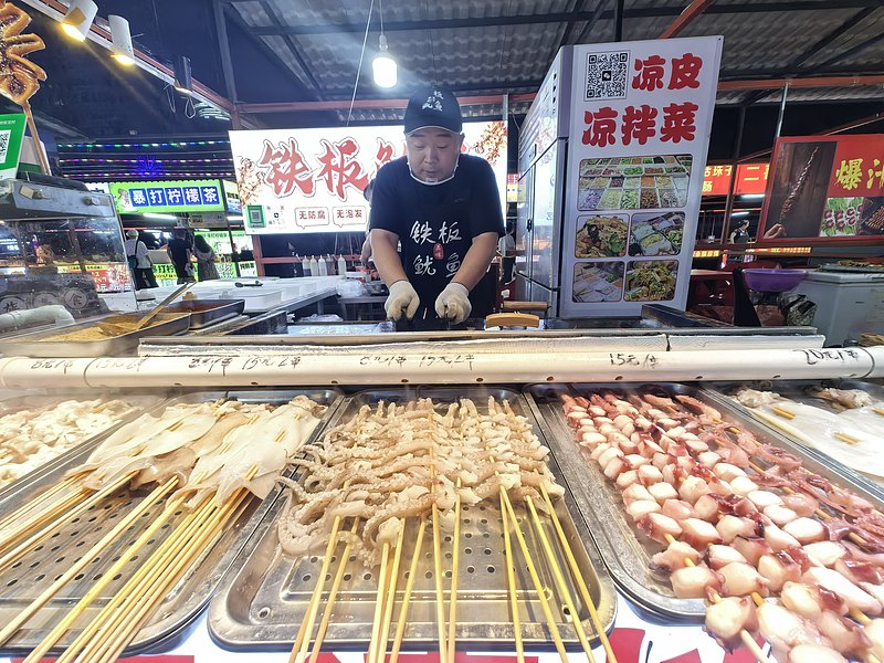 ナイトタイムエコノミーを盛り上げる「供銷夜市」　吉林省延吉