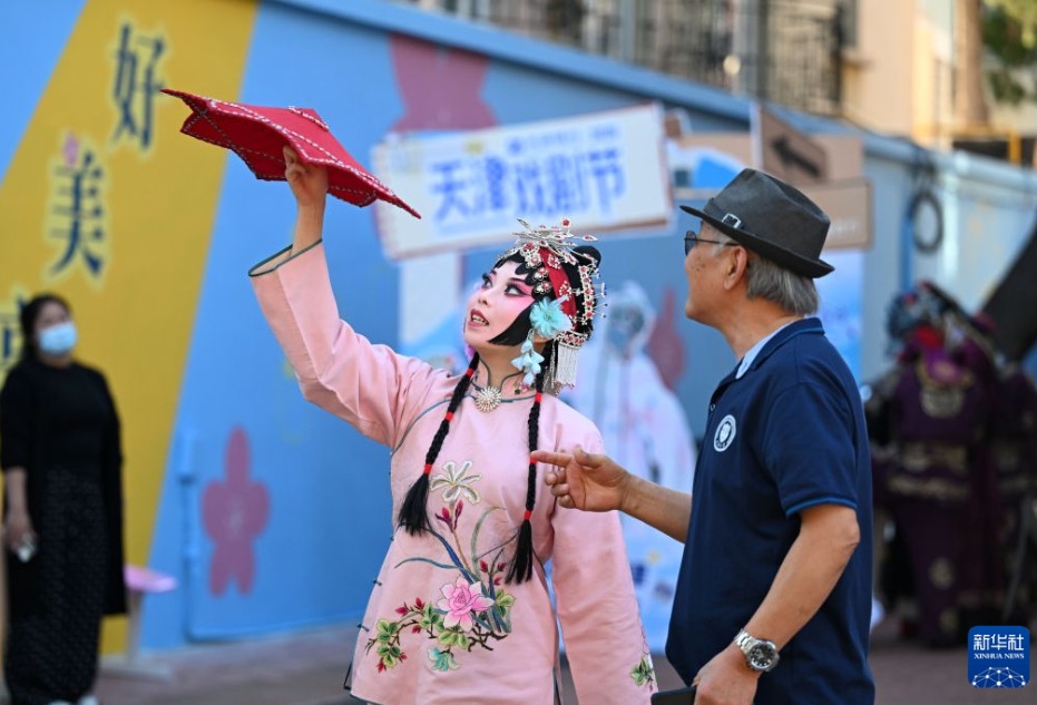 街を舞台にした演劇フェスティバル開催　天津市
