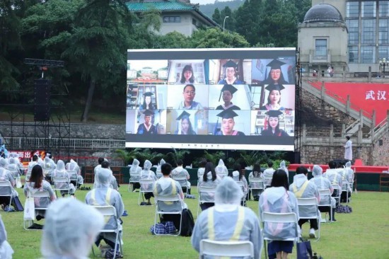 武漢大学の2020年度の卒業式会場の様子。
