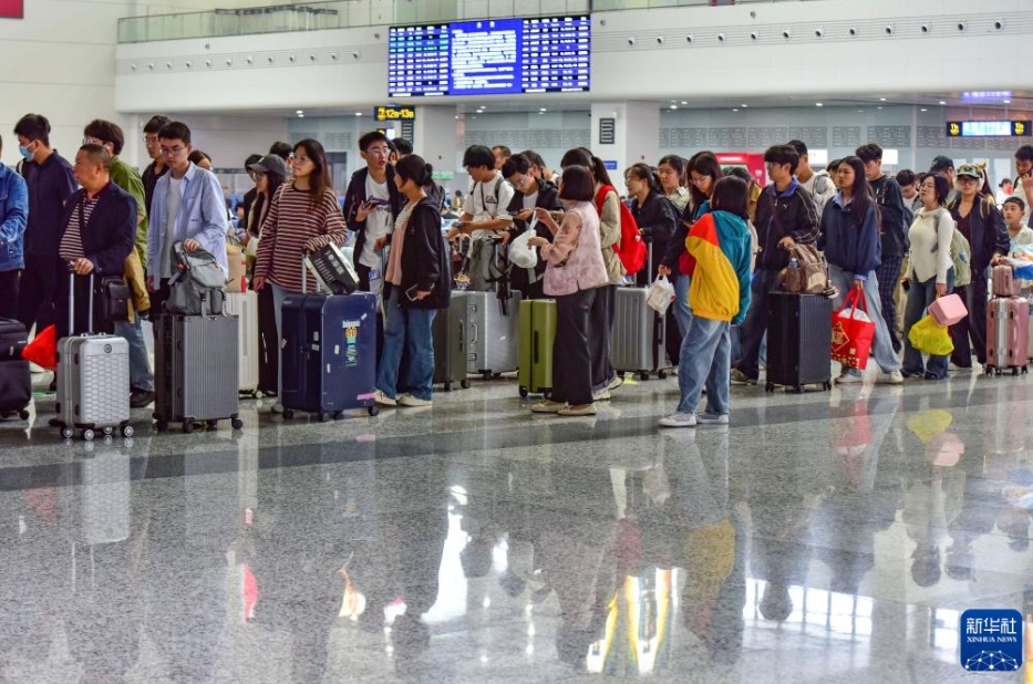 大型連休最終日、中国各地でUターンラッシュ