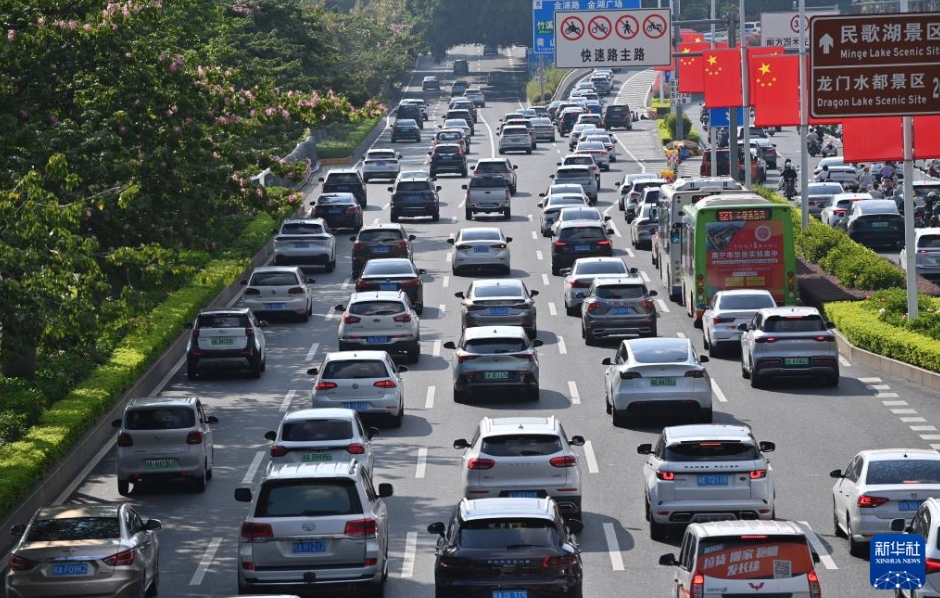 大型連休最終日、中国各地でUターンラッシュ