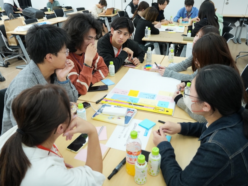 グループワークの様子(撮影・許可)。