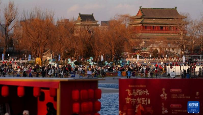 什刹海の前海スケートリンクの営業が開始　北京                    北京市西城区にあり、毎年冬になると、アイススケートなどを楽しむことができる湖の「什刹海」。詳細>