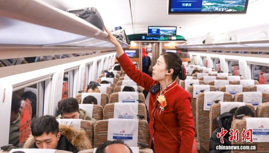 北京と延安を結ぶ高速鉄道が運行スタート                    中国全土の鉄道の新ダイヤが1月26日から実施された。今詳細>