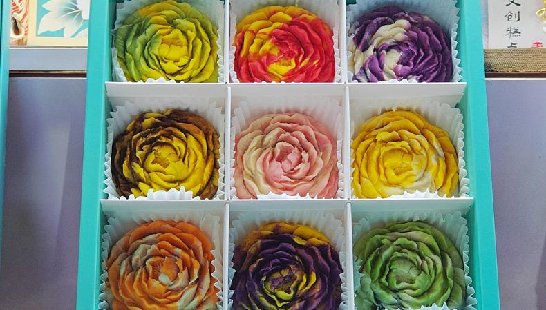 牡丹の花ジャム入りパイ菓子が人気の年越し商品に　河南省洛陽                    河南省洛陽市では、春節（旧正月、今年は2月17日）を控え、牡丹の花ジャム入りパイ菓子「牡丹鮮花餅」が年越し商品として人気を集めている。詳細>