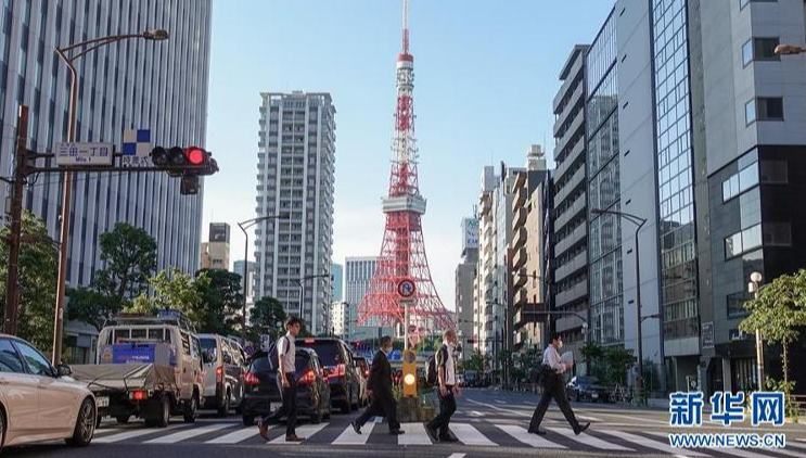 中国大陸部からの訪日観光客数は4月に前年同月比で56.8％減少                    日本政府観光局（JNTO）が20日に発表したデータによると、4月の中国大陸部からの訪日客は、前年同月比56.8％減で、5ヶ月連続の減少となった。詳細>
