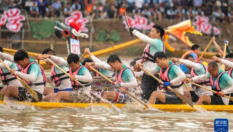 起源にグルメ、イベントも！中国の端午節って？                    中国の4大伝統祝日の一つである端午節（端午の節句）は2009年に、中国で初めて世界無形文化遺産に登録された伝統祝日で、毎年旧暦5月5日に祝う。端午節は、昔の賢人を偲び、平安と幸福、健康を祈る祝日で、2000年以上の歴史を誇り、中国で代々伝えられてきた文化的な風習だ。詳細>